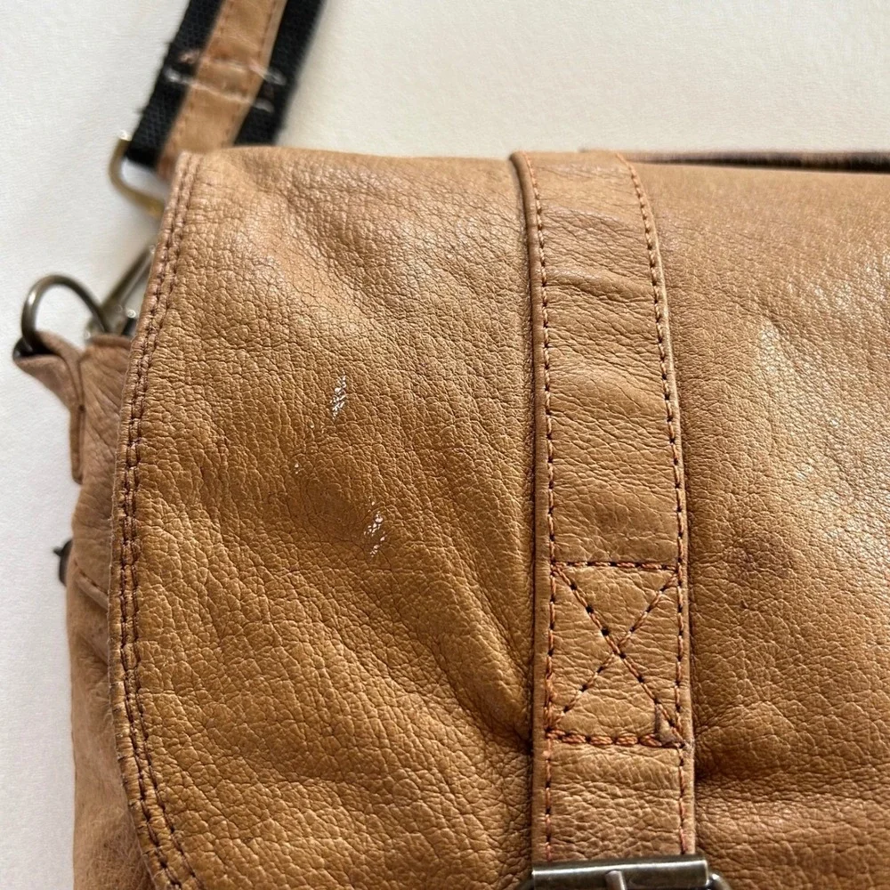 Unisex‎ Vintage Messenger Bag Tan Brown Distressed Leather Satchel Academic Boho